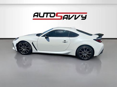 Used 2022 Toyota GR86 image 4