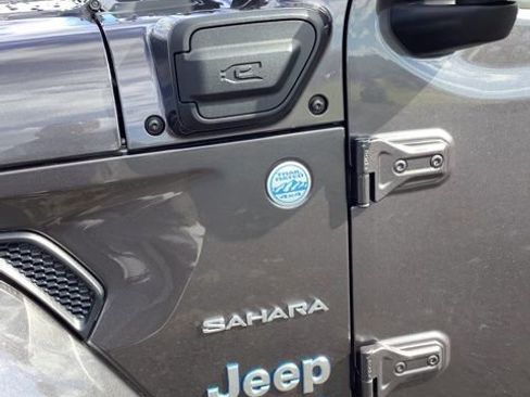 Certified 2021 Jeep Wrangler Unlimited Sahara w/ Cold Weather Group AWD/4WD image 12