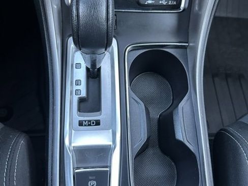 Used 2022 Subaru Ascent Premium w/ Convenience Package image 12