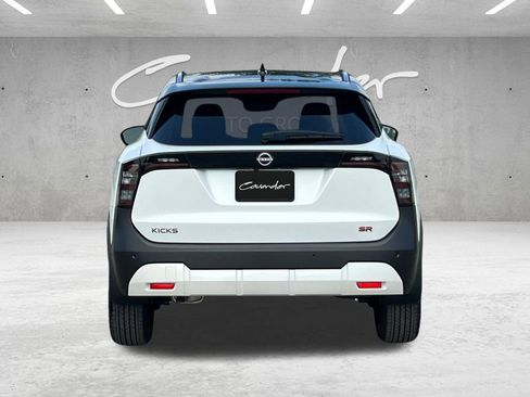 New 2026 Nissan Kicks SR FWD image 16
