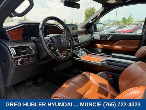 Used 2019 Lincoln Navigator Reserve w/ Cargo Package AWD/4WD image 8