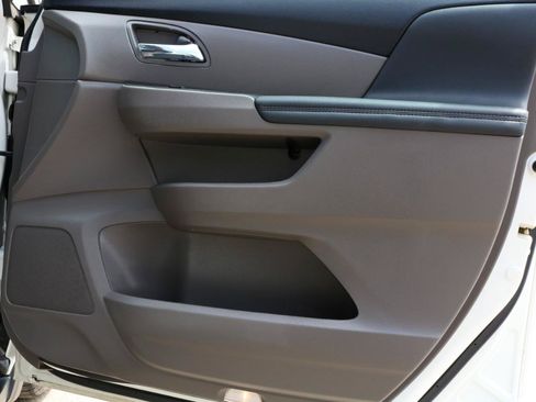 Used 2016 Honda Odyssey EX-L image 44