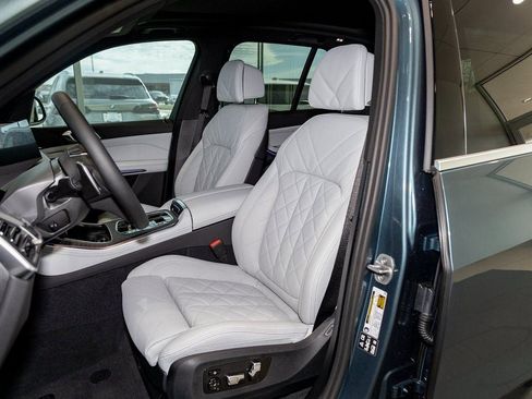 New 2026 BMW X5 xDrive40i w/ Climate Comfort Package image 34