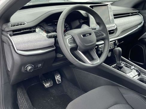 New 2025 Jeep Compass Sport image 9