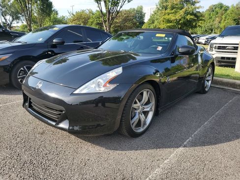 Used 2011 Nissan 370Z Touring w/ Sport Pkg RWD image 6