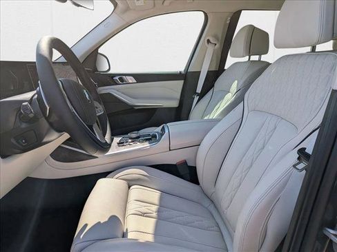 Used 2026 BMW X7 xDrive40i image 4