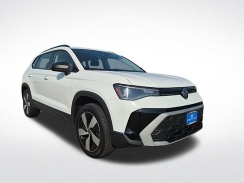 Used 2025 Volkswagen Taos S AWD/4WD image 3