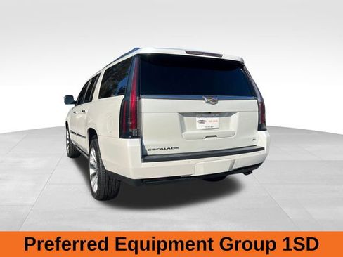 Used 2016 Cadillac Escalade ESV Platinum image 3