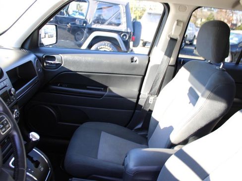 Used 2011 Jeep Patriot Latitude image 14