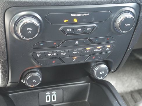 Used 2019 Ford Ranger XLT w/ Equipment Group 302A Luxury AWD/4WD image 11