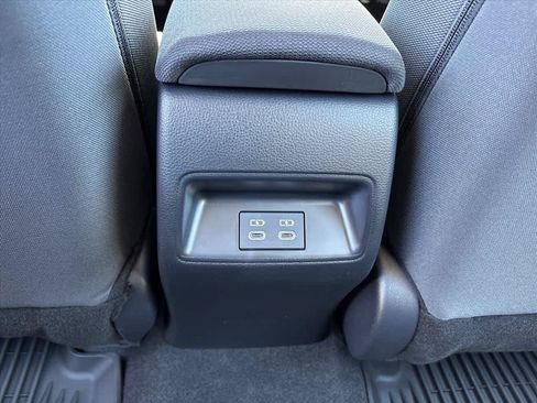 Used 2026 Toyota Corolla LE FWD image 10