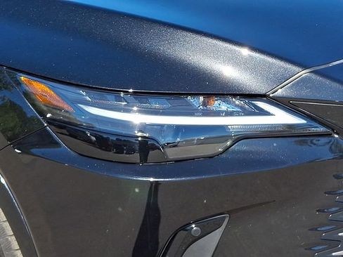 Used 2024 Lexus RX 350 Premium w/ Convenience Package image 11