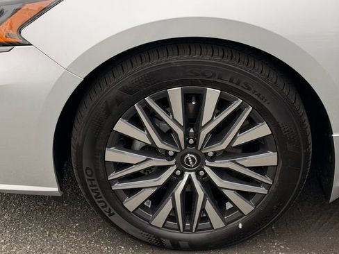 New 2026 Nissan Altima 2.5 SV FWD image 10