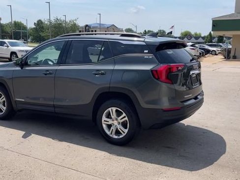 Used 2020 GMC Terrain SLE w/ Driver Convenience Package AWD/4WD image 6