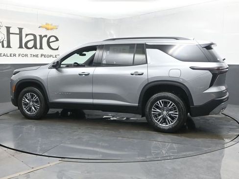 New 2026 Chevrolet Traverse LT w/ LPO, Floor Liner Package FWD image 31