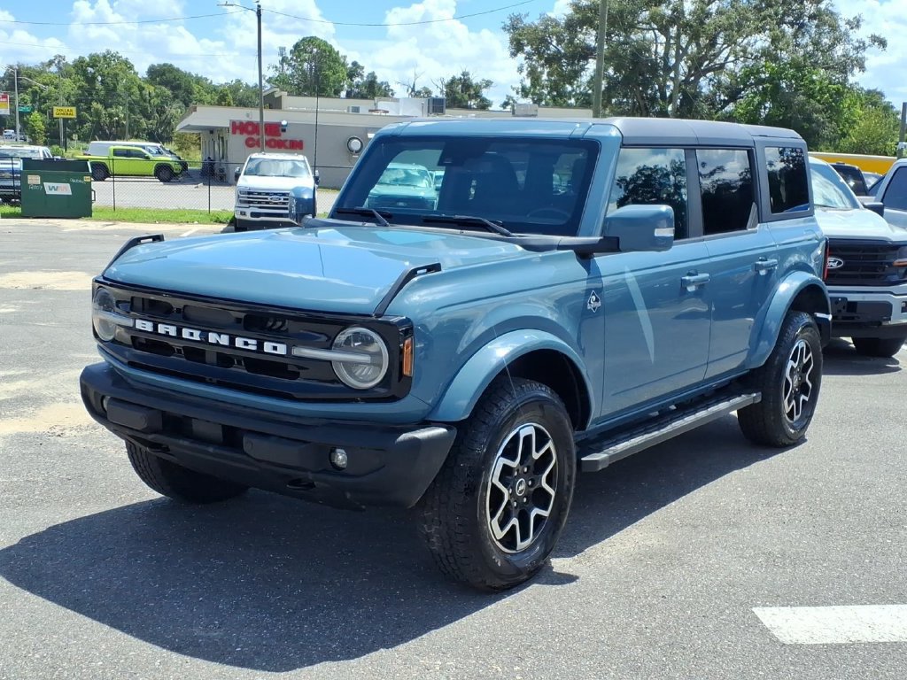 Used 2022 Ford Bronco Outer Banks AWD/4WD image 3