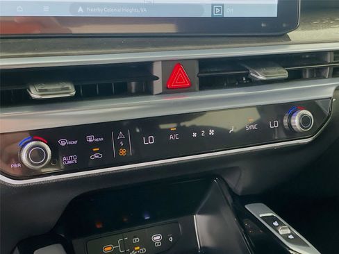 Certified 2024 Kia Sorento SX Prestige image 12