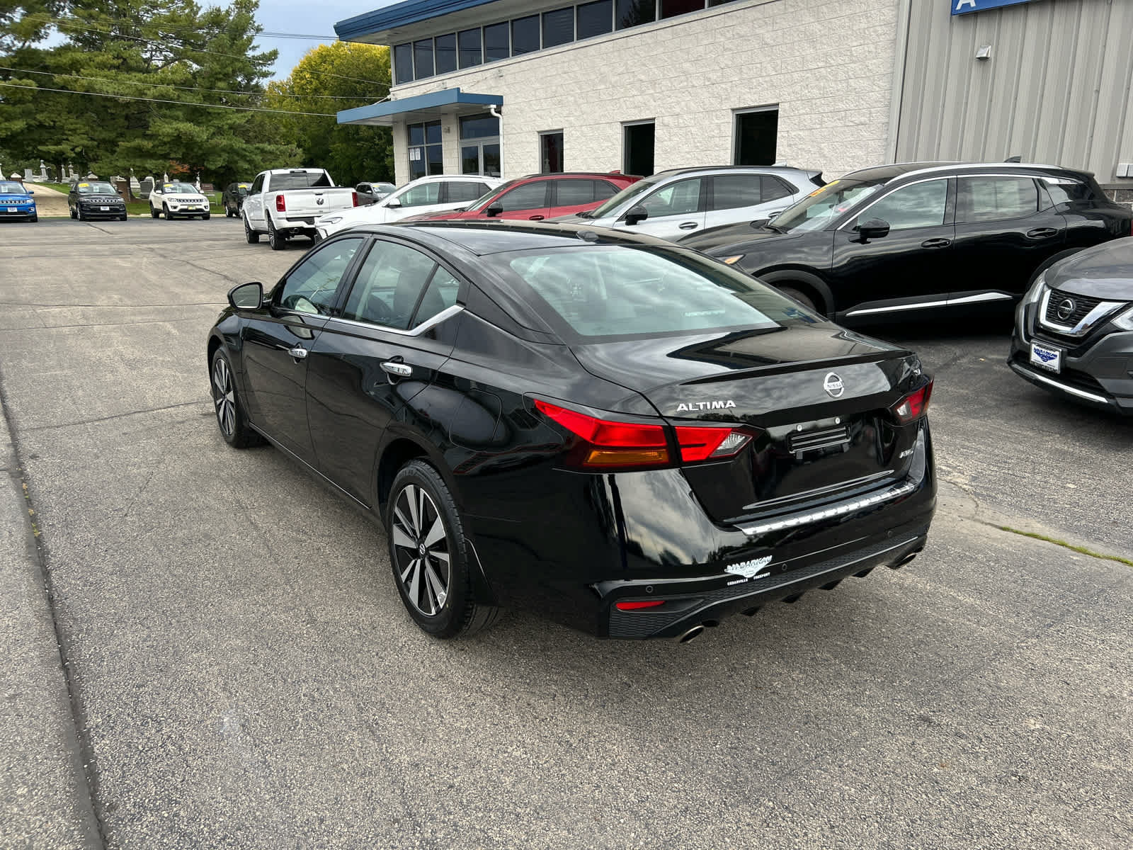 Used 2022 Nissan Altima 2.5 SL AWD/4WD image 5