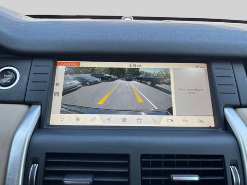 Used 2018 Land Rover Discovery Sport HSE AWD/4WD image 17