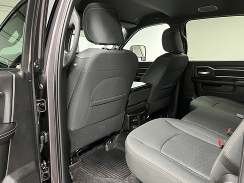 Used 2025 RAM 2500 Big Horn AWD/4WD image 44