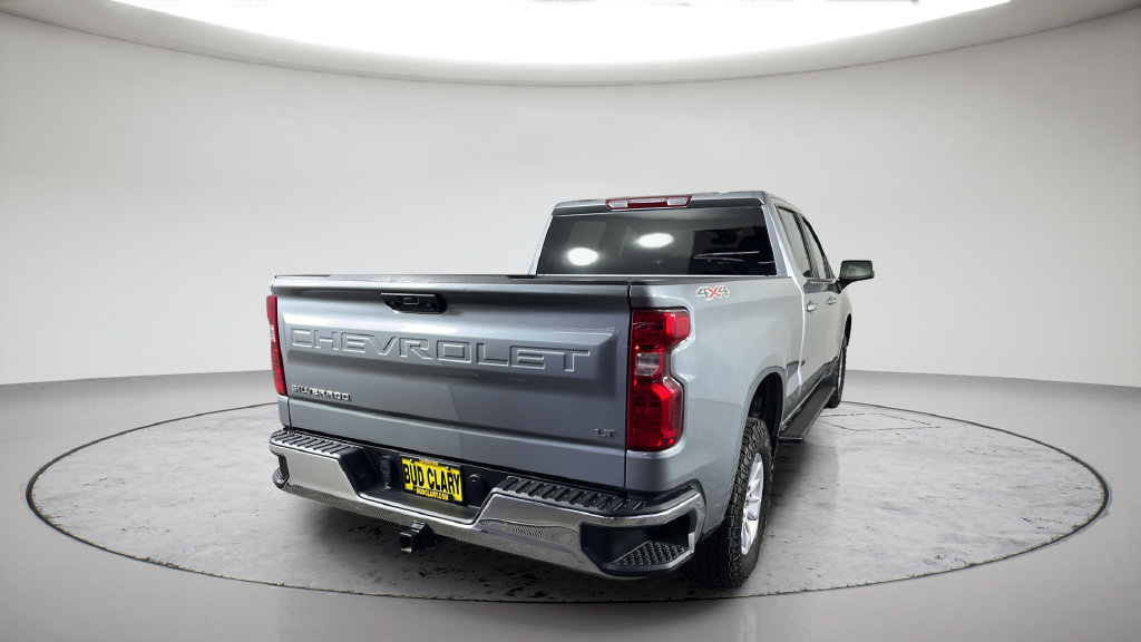 Used 2024 Chevrolet Silverado 1500 LT AWD/4WD image 9