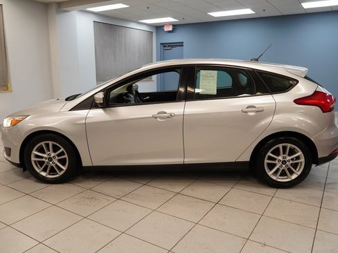 Used 2017 Ford Focus SE w/ SE Winter Package image 2