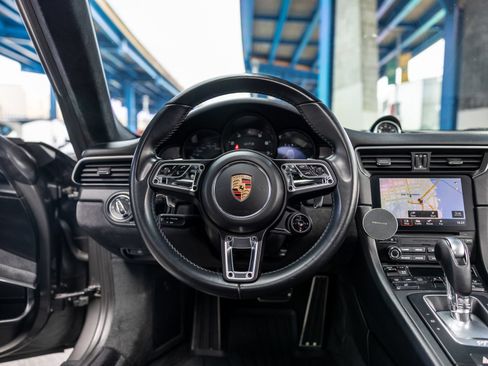 Used 2018 Porsche 911 Carrera GTS RWD image 6