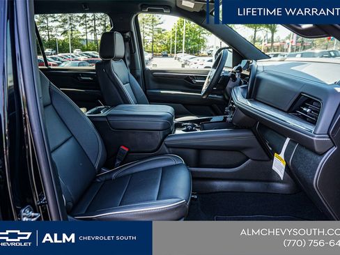 New 2026 Chevrolet Suburban Premier RWD image 21