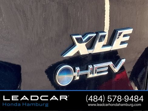 Used 2025 Toyota RAV4 XLE w/ Convenience Package AWD/4WD image 30