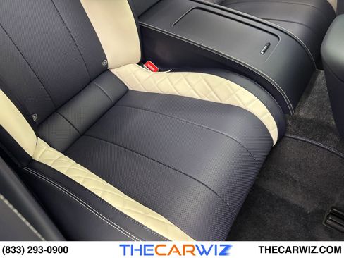 Used 2024 Bentley Continental GT V8 image 94