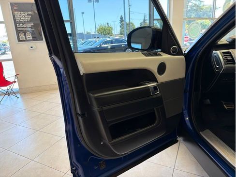 Used 2017 Land Rover Range Rover Sport SVR AWD/4WD image 9