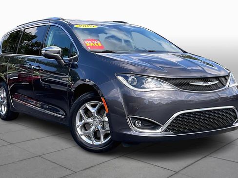 Used 2020 Chrysler Pacifica Limited image 3