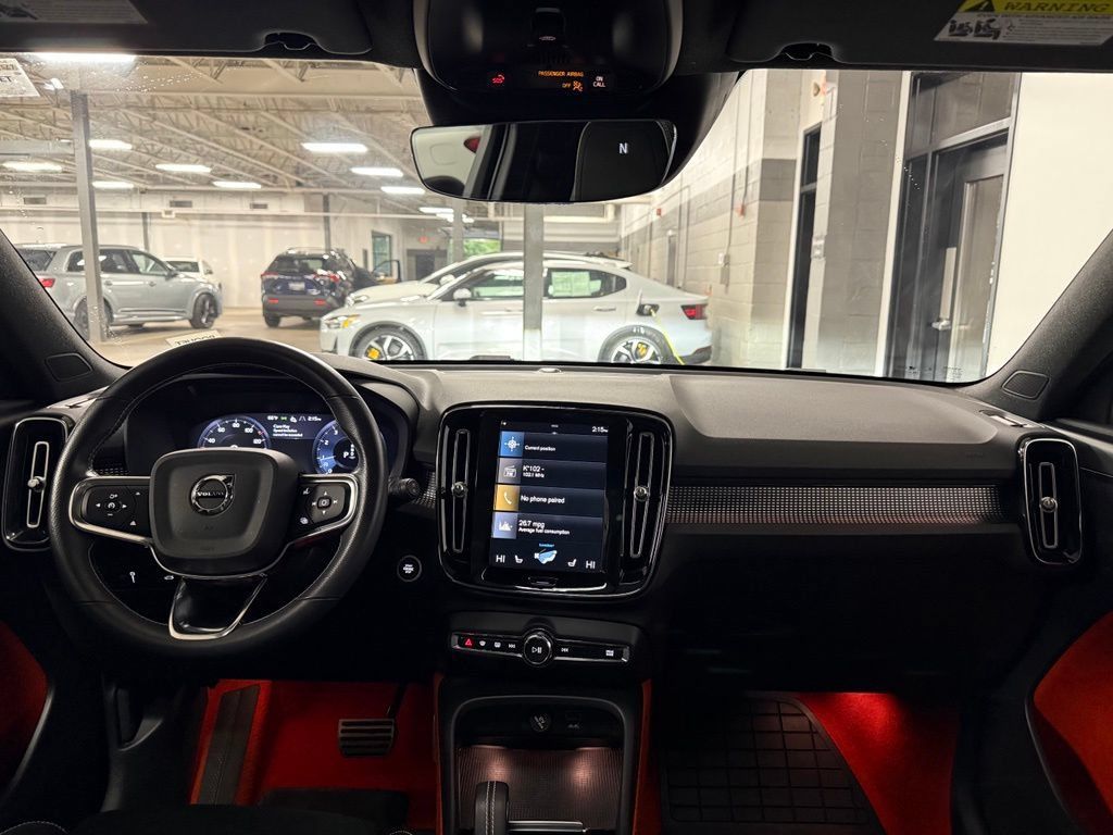 Used 2021 Volvo XC40 T5 R-Design AWD/4WD image 8