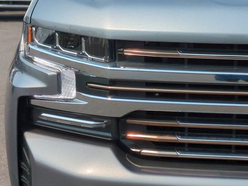 Used 2021 Chevrolet Silverado 1500 High Country w/ Technology Package AWD/4WD image 45