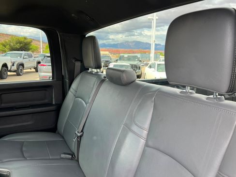 Used 2022 RAM 2500 Tradesman w/ Chrome Appearance Group image 20