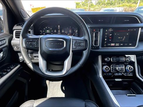 Used 2024 GMC Yukon XL Denali w/ Max Trailering Package image 6