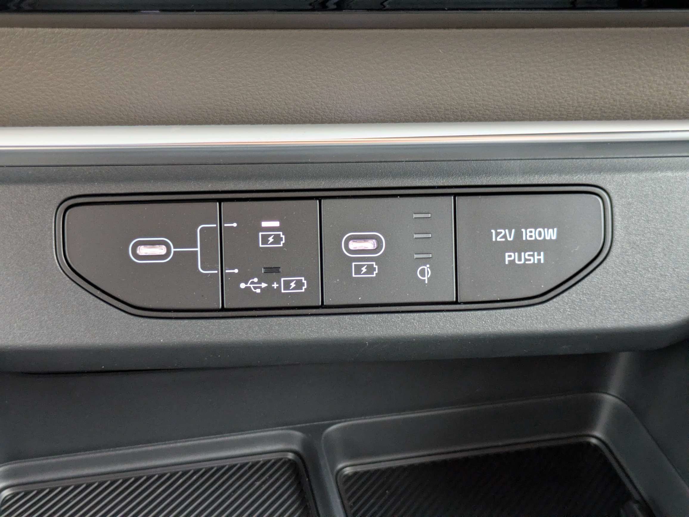 Certified 2026 Kia Carnival EX FWD image 26