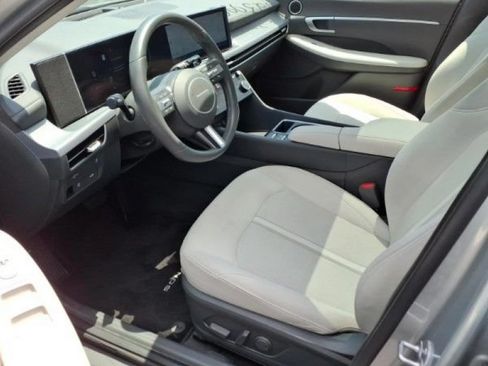 Used 2024 Hyundai Sonata SEL w/ Convenience Package FWD image 12