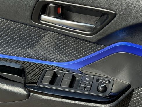 Used 2022 Toyota C-HR XLE image 23