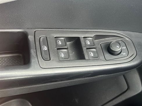 Used 2024 Volkswagen Taos S image 23