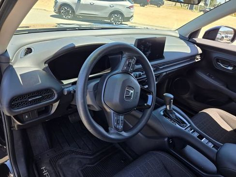 Used 2026 Honda HR-V LX image 8