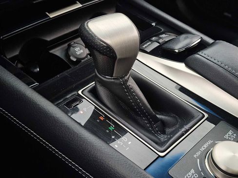 Used 2013 Lexus LS 460 image 37