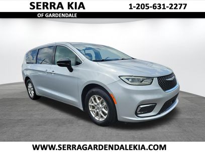 Used 2024 Chrysler Pacifica Touring-L