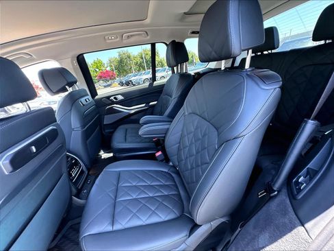 Used 2025 BMW X7 xDrive40i w/ Premium Package AWD/4WD image 25