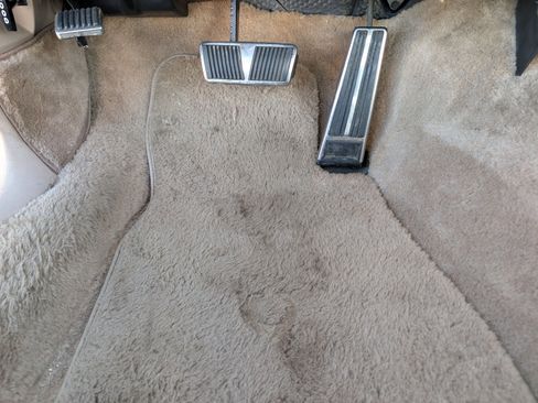 Used 1990 Cadillac Brougham image 75