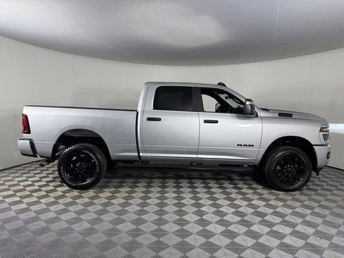 Used 2026 RAM 2500 Big Horn AWD/4WD image 4