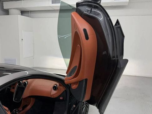 Used 2017 McLaren 570S RWD image 12