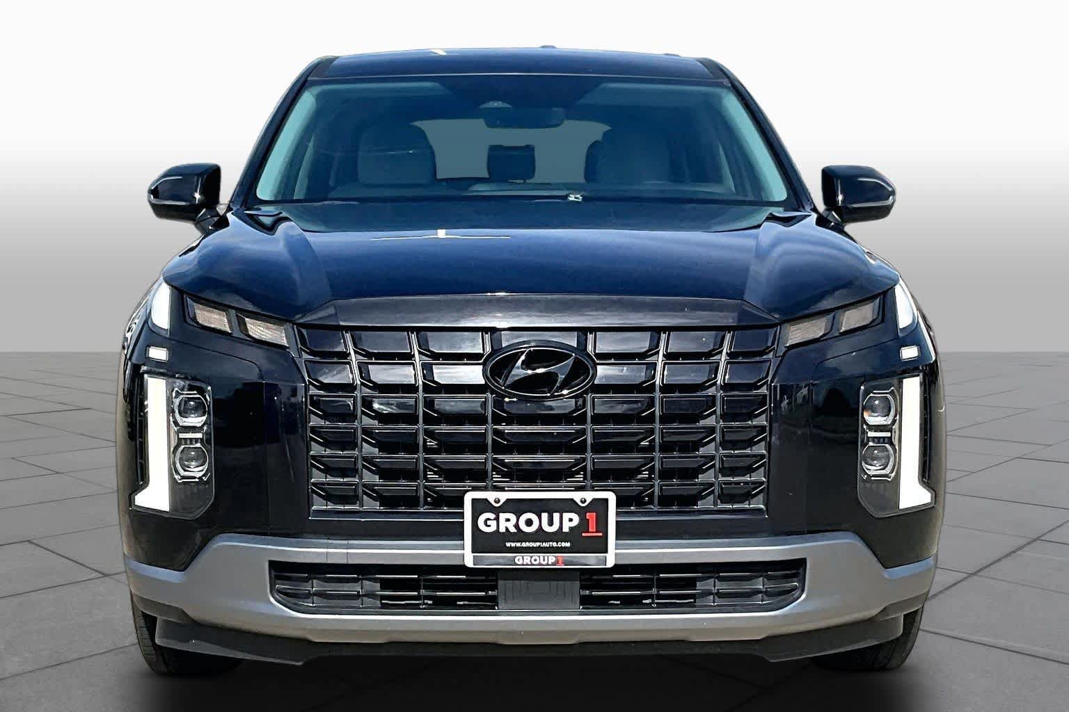 Used 2023 Hyundai Palisade SE FWD image 4