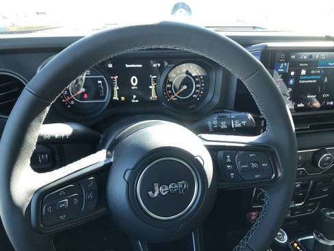 New 2026 Jeep Wrangler Unlimited Rubicon image 15