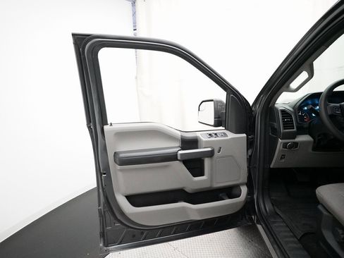 Used 2018 Ford F150 XLT image 26